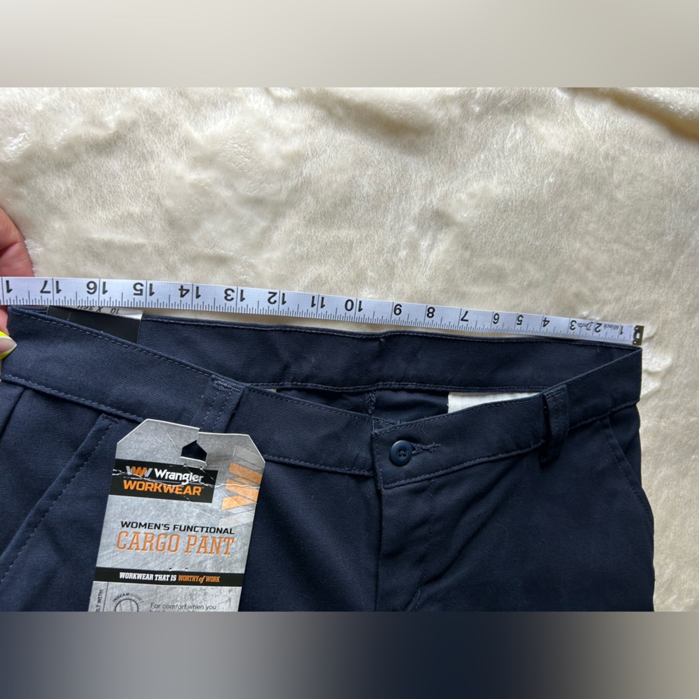 Woman’s Navy Cargo Pants size 10 - Picture 6 of 8